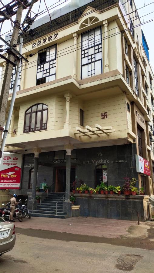 Hotel Vyshak International Mysore Exterior photo
