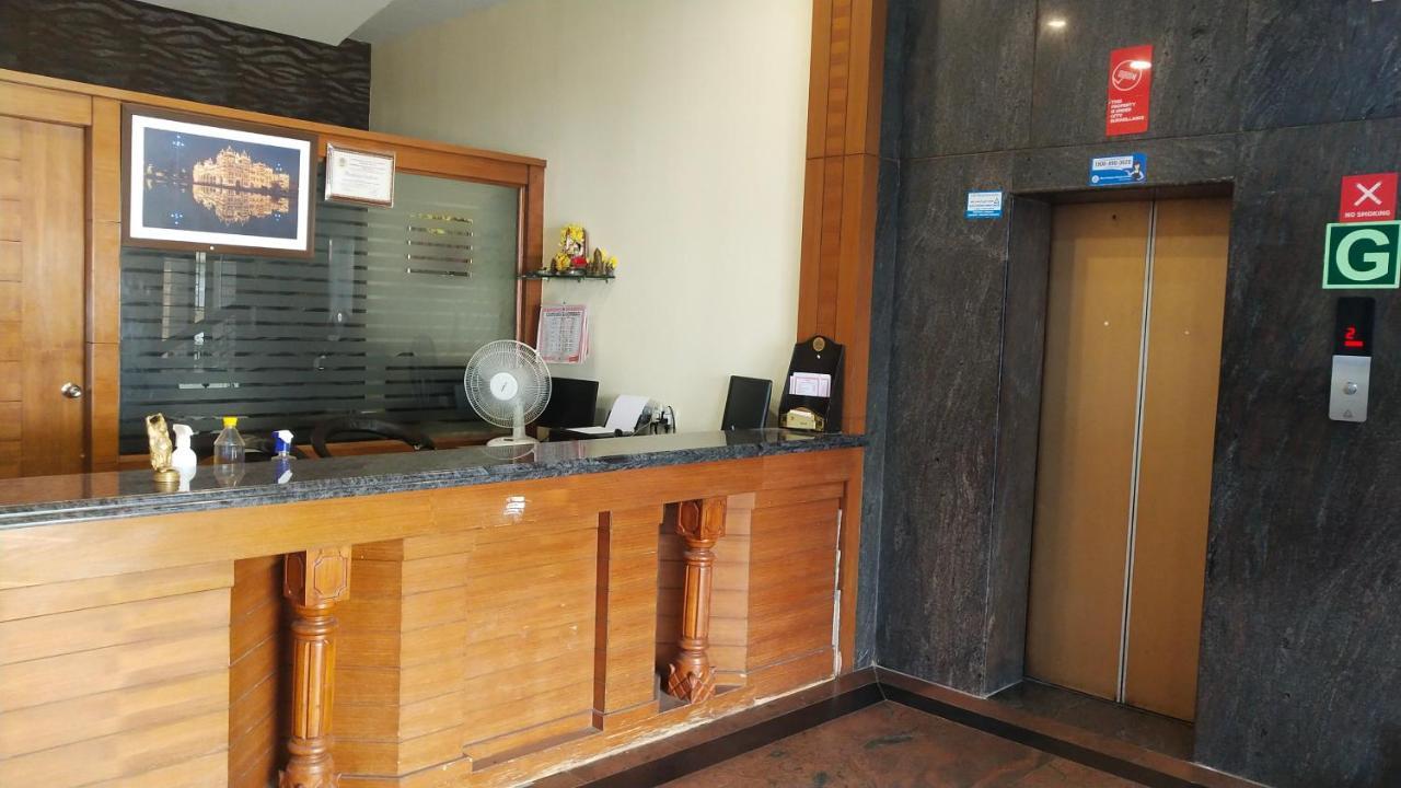 Hotel Vyshak International Mysore Exterior photo
